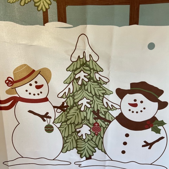 EUC Winter Bath set shower curtain & Bath Rug - Picture 5 of 11